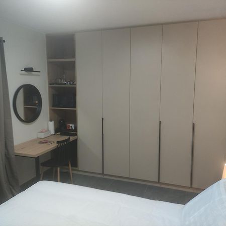 Iqoqo Hotels - Luxury Suites Ioánnina Exteriör bild